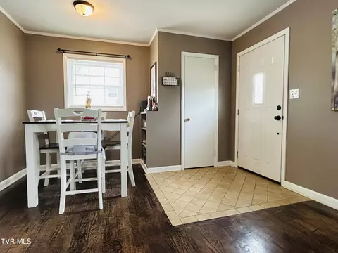Entry Way - 312 Colonial Circle Greeneville Tn 37745, Greeneville, TN 37745 photo 2 of 8