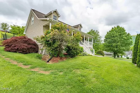 522 Crook Street Hampton Tn 37658, Hampton, TN 37658 photo 5