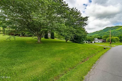 522 Crook Street Hampton Tn 37658, Hampton, TN 37658 photo 23