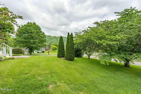522 Crook Street Hampton Tn 37658, Hampton, TN 37658 photo 22