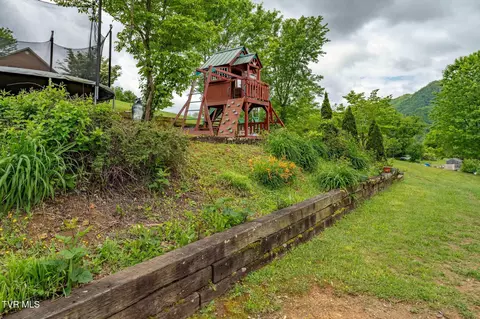 522 Crook Street Hampton Tn 37658, Hampton, TN 37658 photo 16