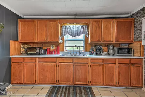 236 Brobeck Hill Rd Limestone Tn 37681, Limestone, TN 37681 photo 12