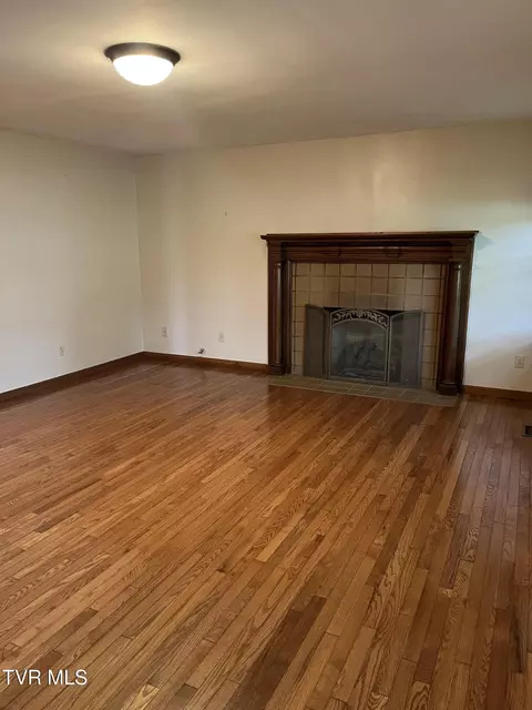 702 N Hills Drive Johnson City Tn 37604, Johnson City, TN 37604