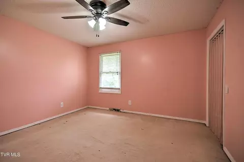 Bedroom - 18505 Ironwood Loop Abingdon Va 24210, Abingdon, VA 24210 photo 1 of 11