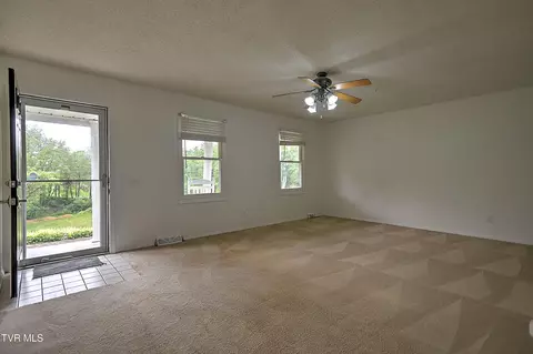 Living - 18505 Ironwood Loop Abingdon Va 24210, Abingdon, VA 24210 photo 1 of 4