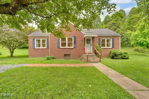 8836 Bristol Highway Hiltons Va 24258, Hiltons, VA 24258
