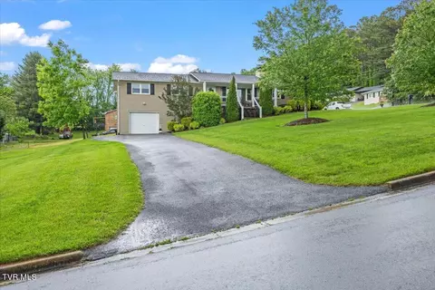 8 Lambeth Court Johnson City Tn 37601, Johnson City, TN 37601