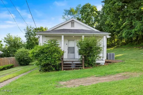 136 Holcomb Street Kingsport Tn 37660, Kingsport, TN 37660