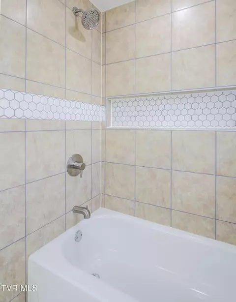 Bath - 326 Cherry Street Greeneville Tn 37745, Greeneville, TN 37745 photo 3 of 4