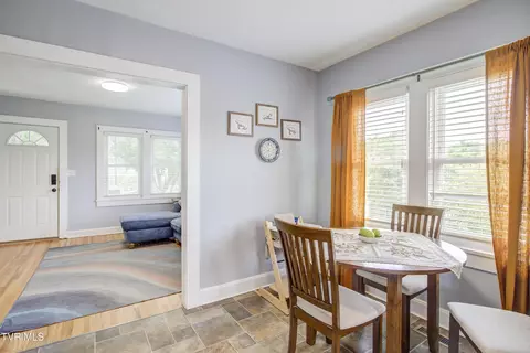 Dining - 326 Cherry Street Greeneville Tn 37745, Greeneville, TN 37745 photo 2 of 2