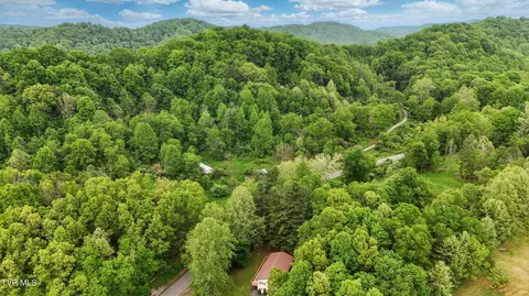 View/Area - 8020 Rock Switch Road Wise Va 24293, Wise, VA 24293 photo 6 of 7