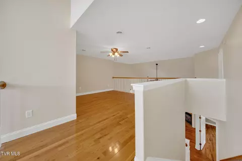 Living - 5 Fox Run Lane Johnson City Tn 37604, Johnson City, TN 37604 photo 1 of 1