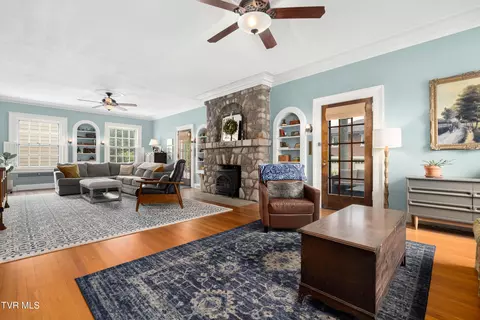 Living - 2107 Bartlett Street Johnson City Tn 37601, Johnson City, TN 37601 photo 1 of 8