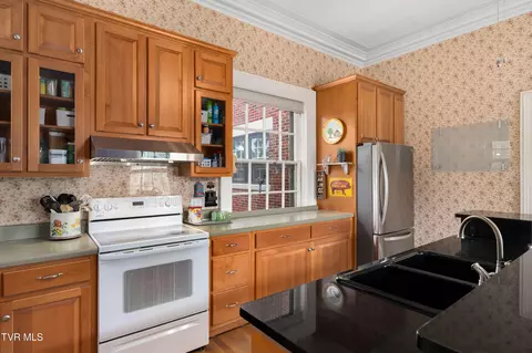 Kitchen - 2107 Bartlett Street Johnson City Tn 37601, Johnson City, TN 37601 photo 3 of 6