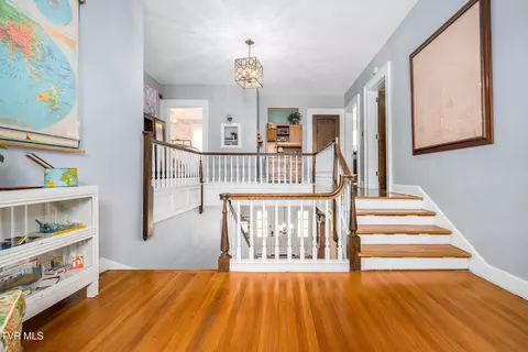 Entry Way - 2107 Bartlett Street Johnson City Tn 37601, Johnson City, TN 37601 photo 6 of 11