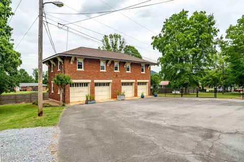 Exterior - 2107 Bartlett Street Johnson City Tn 37601, Johnson City, TN 37601 photo 18 of 29
