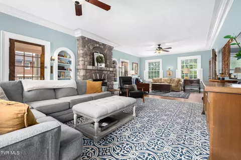 Living - 2107 Bartlett Street Johnson City Tn 37601, Johnson City, TN 37601 photo 6 of 8