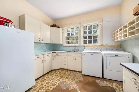 Other - 2107 Bartlett Street Johnson City Tn 37601, Johnson City, TN 37601 photo 6 of 19