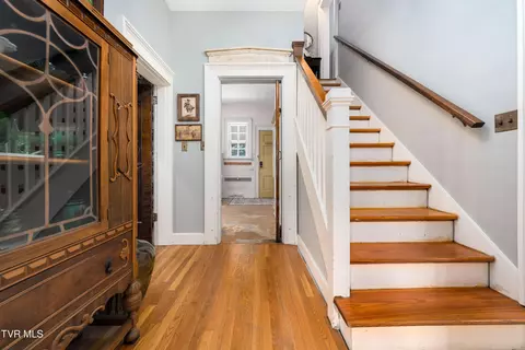 Entry Way - 2107 Bartlett Street Johnson City Tn 37601, Johnson City, TN 37601 photo 5 of 11