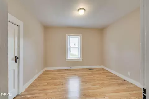 Bedroom - 1774 Highway 93 Fall Branch Tn 37656, Fall Branch, TN 37656 photo 3 of 5