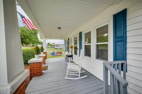 Exterior - 1774 Highway 93 Fall Branch Tn 37656, Fall Branch, TN 37656 photo 2 of 4