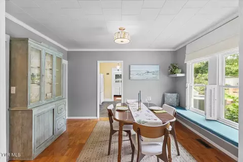Dining - 71 Thistle Cove Greeneville Tn 37745, Greeneville, TN 37745 photo 1 of 3