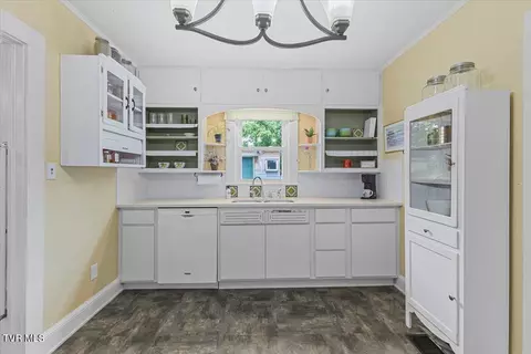 Kitchen - 71 Thistle Cove Greeneville Tn 37745, Greeneville, TN 37745 photo 2 of 4