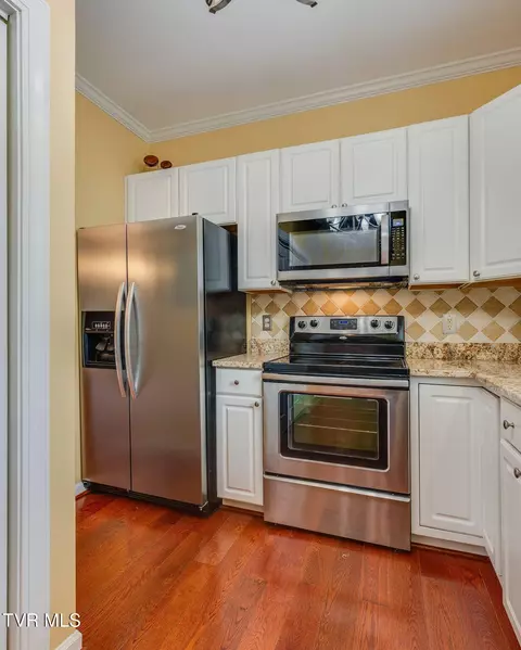 Kitchen - 1101 E 8th Avenue 5 Johnson City Tn 37601, Johnson City, TN 37601 photo 2 of 2