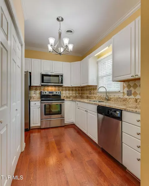 Kitchen - 1101 E 8th Avenue 5 Johnson City Tn 37601, Johnson City, TN 37601 photo 1 of 2