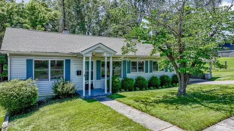 921 W Hillcrest Drive Johnson City Tn 37604, Johnson City, TN 37604
