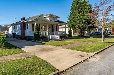 215 Clinchfield Avenue Erwin Tn 37650, Erwin, TN 37650 photo 3