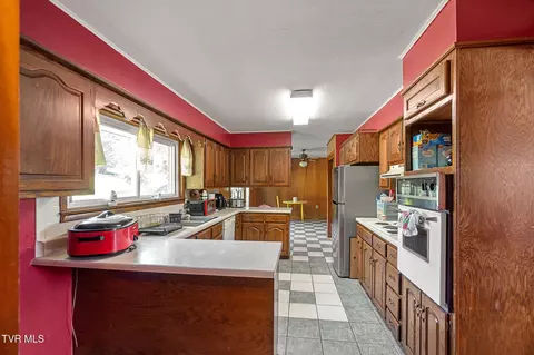 Kitchen - 110 Johnson Street Greeneville Tn 37745, Greeneville, TN 37745 photo 2 of 3