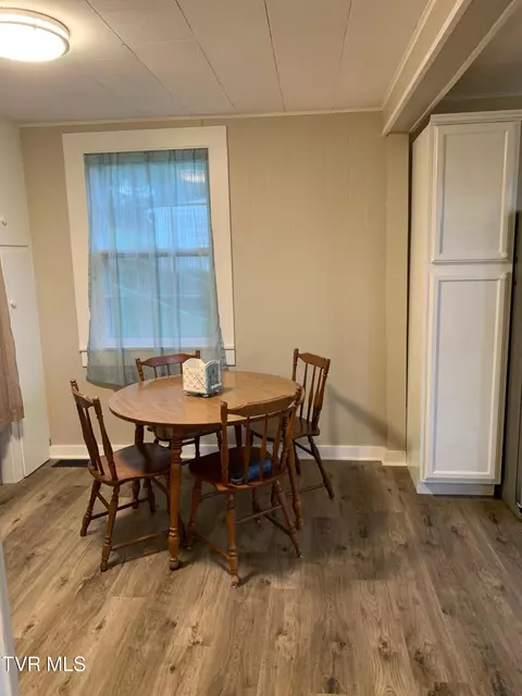Dining - 626 N Mohawk Drive Erwin Tn 37650, Erwin, TN 37650 photo 1 of 1