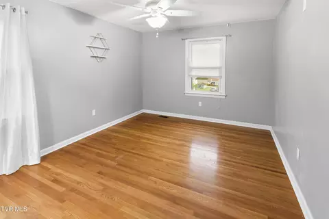 Bedroom - 285 Cherokee Road Bristol Va 24201, Bristol, VA 24201 photo 5 of 5