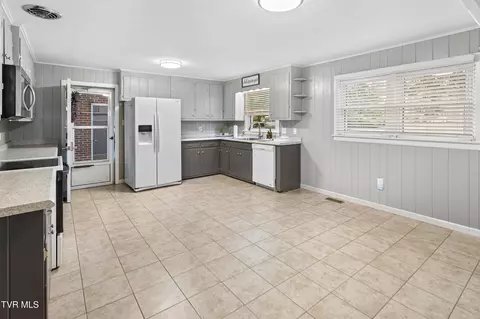 Kitchen - 285 Cherokee Road Bristol Va 24201, Bristol, VA 24201 photo 1 of 1