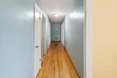 Entry Way - 285 Cherokee Road Bristol Va 24201, Bristol, VA 24201 photo 1 of 1