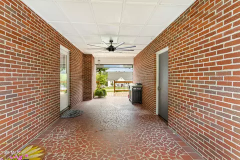Exterior - 285 Cherokee Road Bristol Va 24201, Bristol, VA 24201 photo 5 of 12