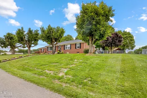 Exterior - 285 Cherokee Road Bristol Va 24201, Bristol, VA 24201 photo 1 of 12