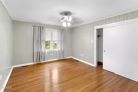 Bedroom - 285 Cherokee Road Bristol Va 24201, Bristol, VA 24201 photo 3 of 5