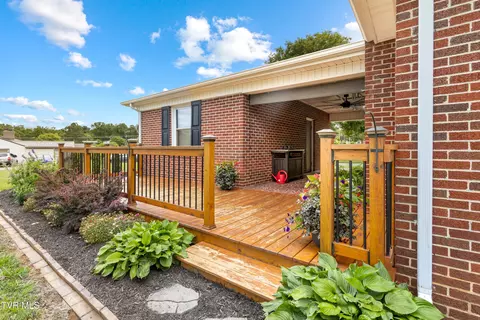 Exterior - 285 Cherokee Road Bristol Va 24201, Bristol, VA 24201 photo 3 of 12