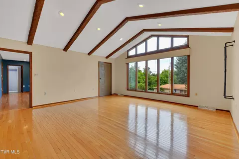 Living - 385 Lori Circle Chuckey Tn 37641, Chuckey, TN 37641 photo 1 of 10