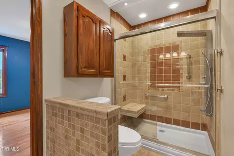 Bath - 385 Lori Circle Chuckey Tn 37641, Chuckey, TN 37641 photo 1 of 5