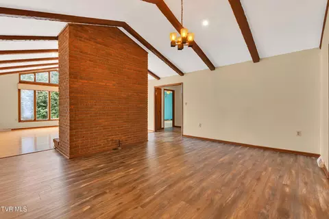 Living - 385 Lori Circle Chuckey Tn 37641, Chuckey, TN 37641 photo 8 of 10