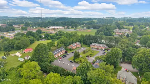 View/Area - 806 NE Wayne Avenue 6 Abingdon Va 24210, Abingdon, VA 24210 photo 3 of 4