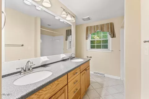 Bath - 2 Mistletoe Court Johnson City Tn 37604, Johnson City, TN 37604 photo 1 of 8