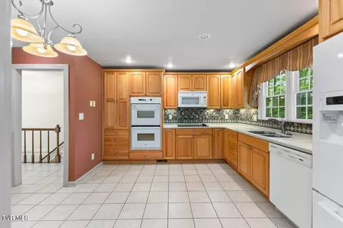 Kitchen - 2 Mistletoe Court Johnson City Tn 37604, Johnson City, TN 37604 photo 2 of 2