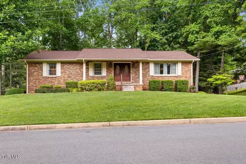 2 Mistletoe Court Johnson City Tn 37604, Johnson City, TN 37604