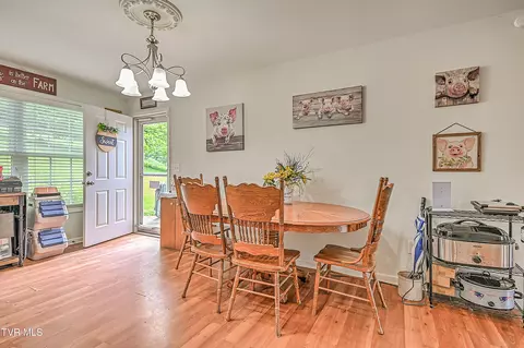 Dining - 1495 Fishpond Road Chuckey Tn 37641, Chuckey, TN 37641 photo 1 of 1