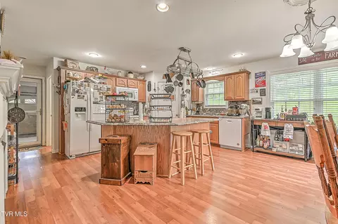 Kitchen - 1495 Fishpond Road Chuckey Tn 37641, Chuckey, TN 37641 photo 1 of 3