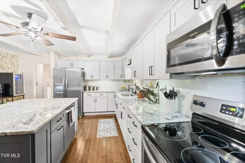Kitchen - 291 Pepper Mill Road Chuckey Tn 37641, Chuckey, TN 37641 photo 6 of 7